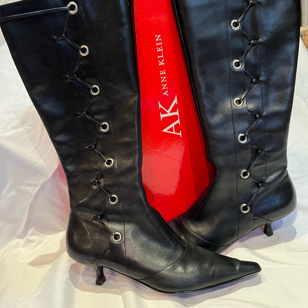 ANNE KLEIN Black Leather Boots - Size 8